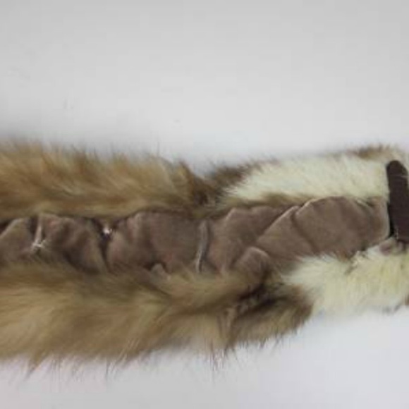 STONE MARTIN FUR: Fox Collar/Scarf w/Clip Bars - Picture 2 of 8